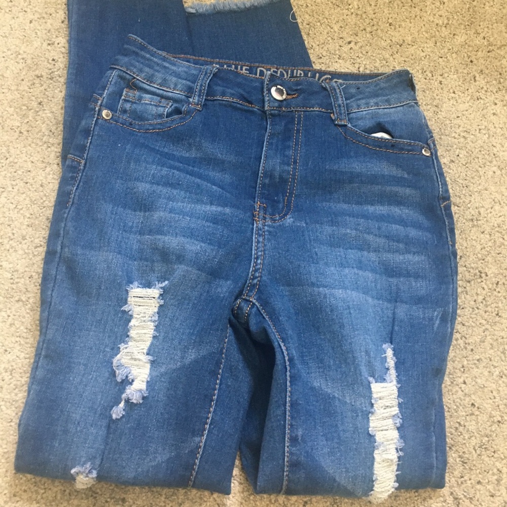High waisted ripped skinny jeans